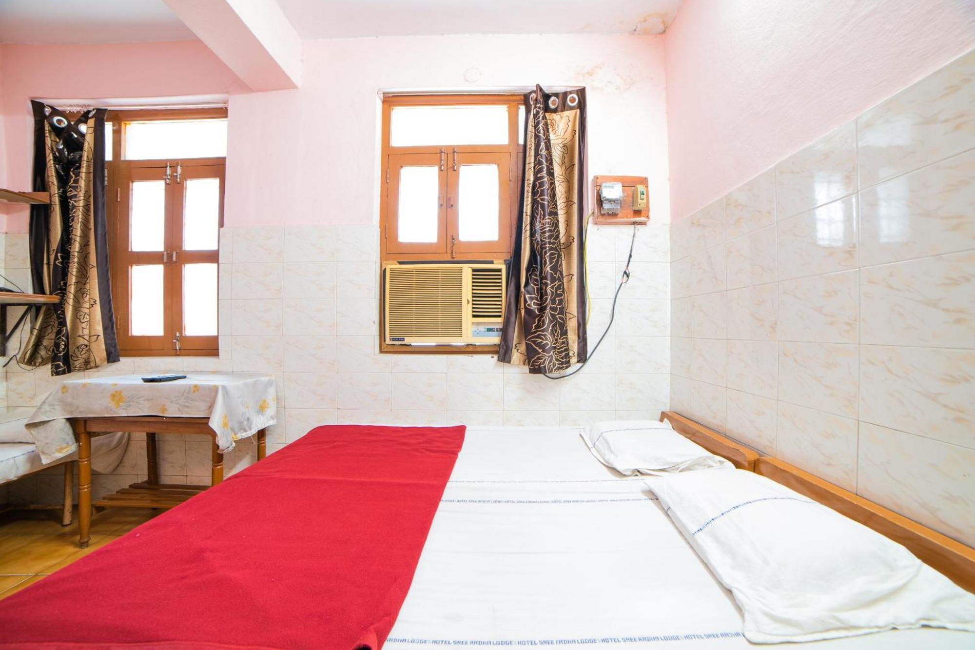 Hotel O Sree Radha Lodge Near Snow World Secundurabad Екстериор снимка