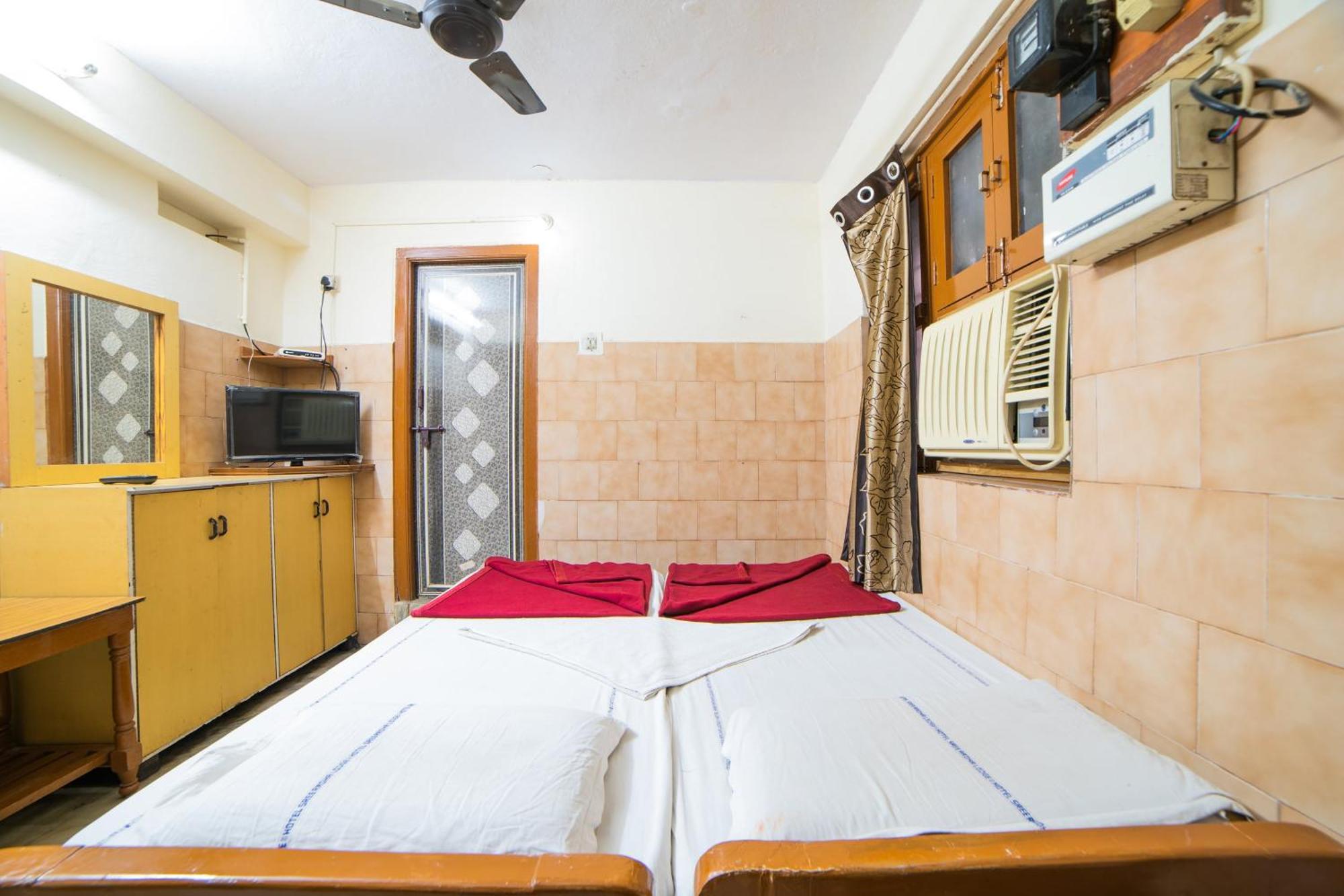 Hotel O Sree Radha Lodge Near Snow World Secundurabad Екстериор снимка