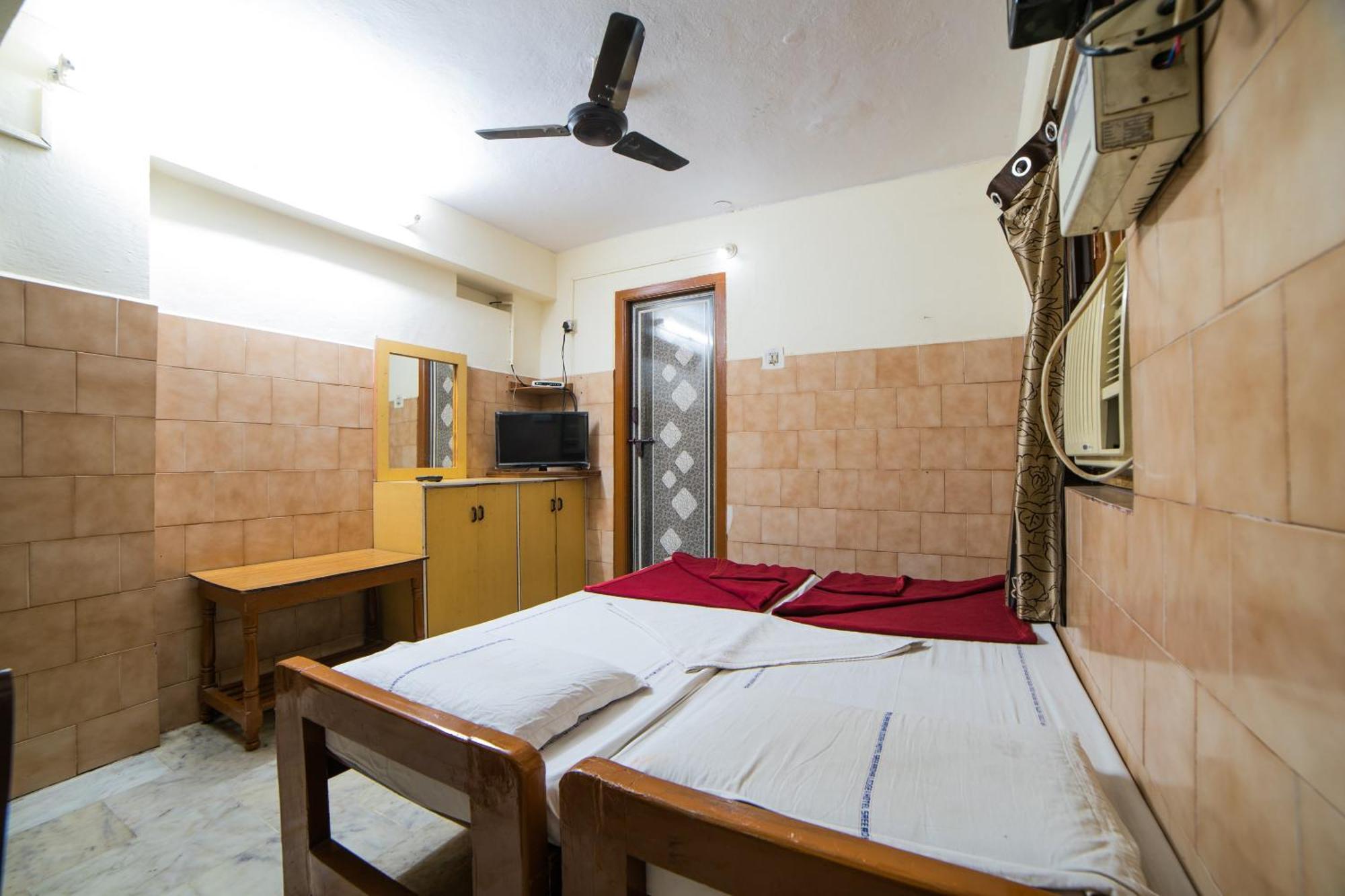 Hotel O Sree Radha Lodge Near Snow World Secundurabad Екстериор снимка