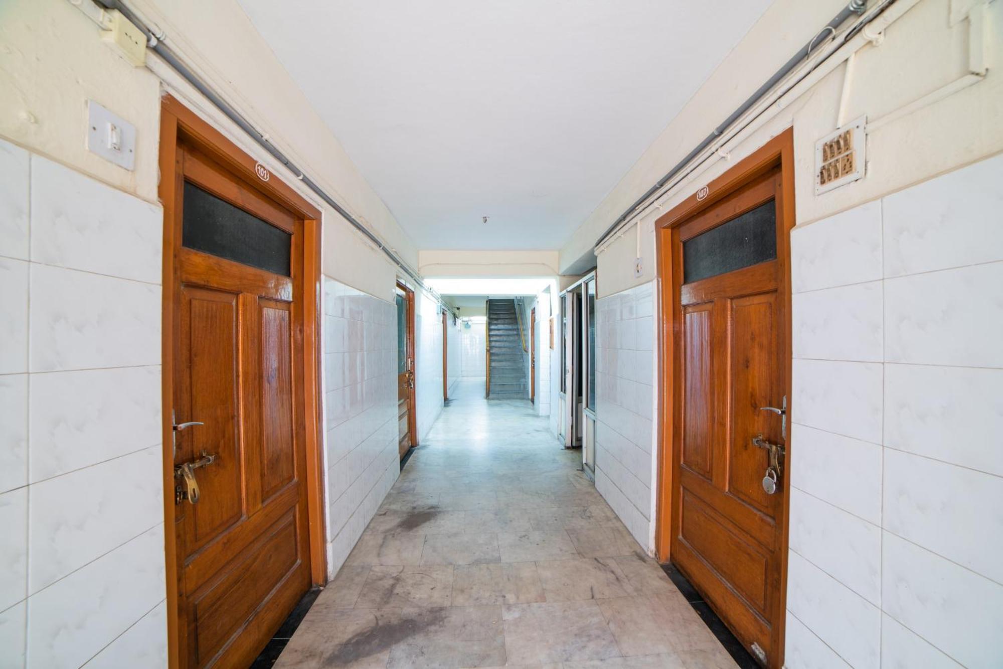 Hotel O Sree Radha Lodge Near Snow World Secundurabad Екстериор снимка